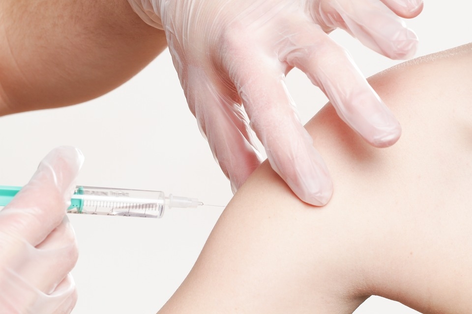 질병관리본부가 15일부터 인플루엔자 무료예방접종을 실시한다.