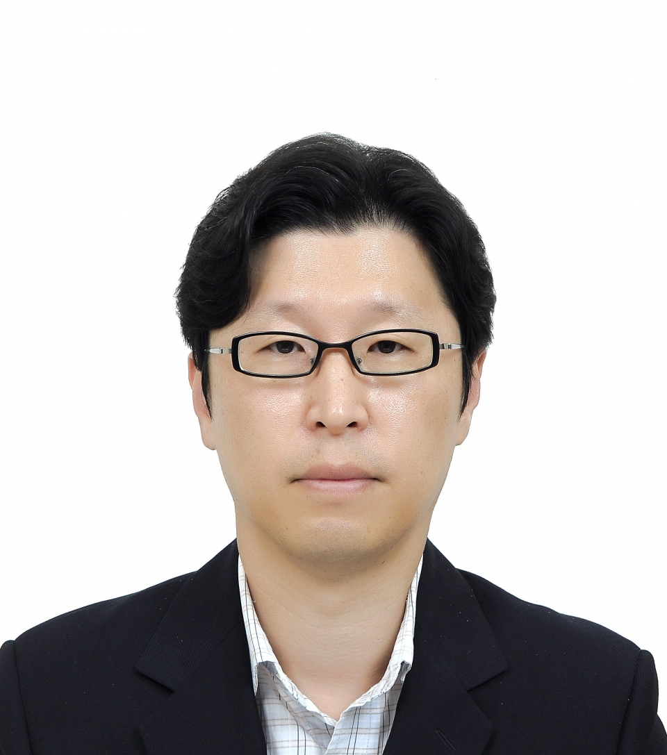 세종대 김덕기 교수가 한국연구재단 나노·반도체단장으로 선임됐다.