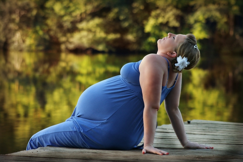 미세먼지가 고위험 임신부에게 당뇨, 고혈압, 사산 등 임신 합병증의 위험을 크게 높이는 것으로 나타났다.