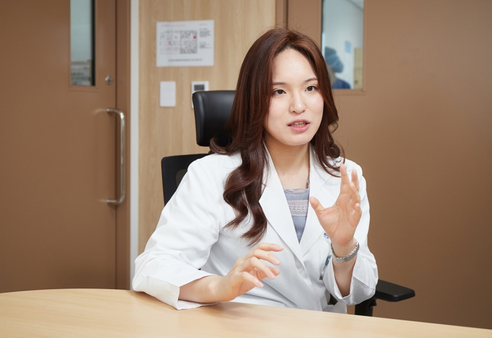 경희대한방병원 한방신경정신과 김윤나 교수가 명절증후군 극복을 위한 몇가지 방법을 조언하고 있다.