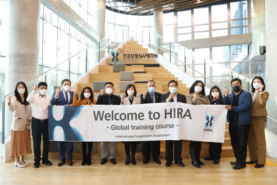 건강보험심사평가원은 6일, 원주 본원에서 페루 보건의료분야 정책결정자를 대상으로 ‘HIRA 현장연수과정’을 개최했다.