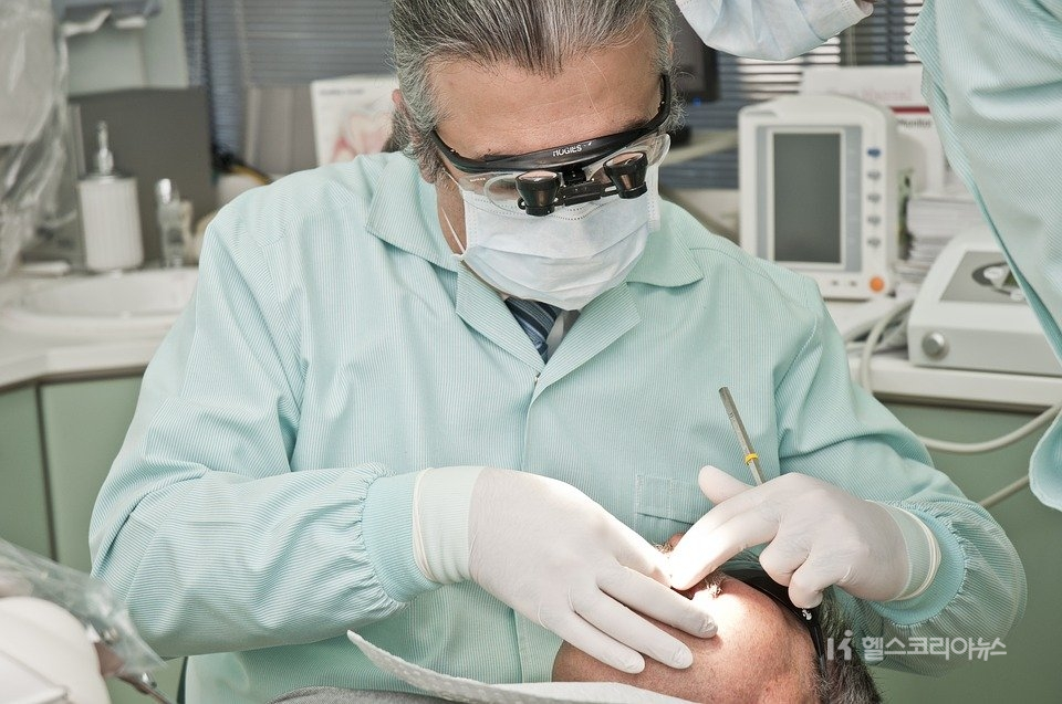 치과 충치 치주질환