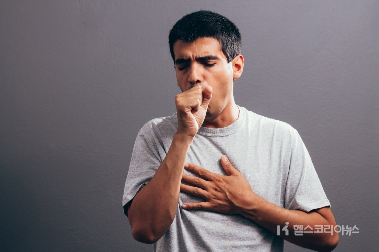 미세먼지 농도가 증가하면 만성폐쇄성폐질환(COPD) 등 호흡기질환이 급속히 악화되는 경우가 많다.
