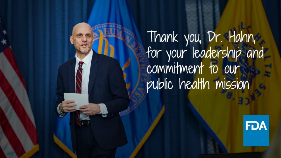 1月20日、FDA局長を辞任し、FDA職員たちに感謝の挨拶を伝えるステファン·ハーン(Stephen Hahn)元FDA局長。