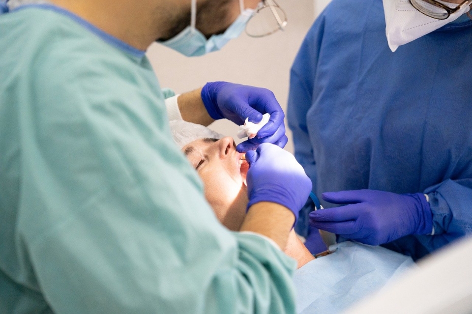 교정 치과 치열 치아 치주질환 치주 치은염 치과검사