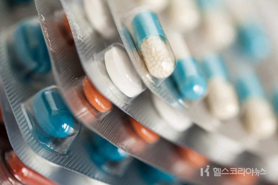 [자료=헬코DB] 처방약 전문의약품 일반의약품 전문약 일반약 의약품 진통제 해열제 소화제 제약산업