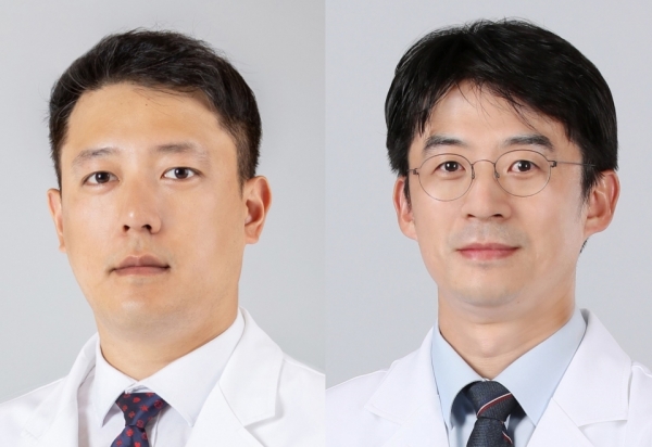 (왼쪽부터) 보라매병원 성형외과 박준호 교수, 박지웅 교수 [사진=보라매병원 제공]