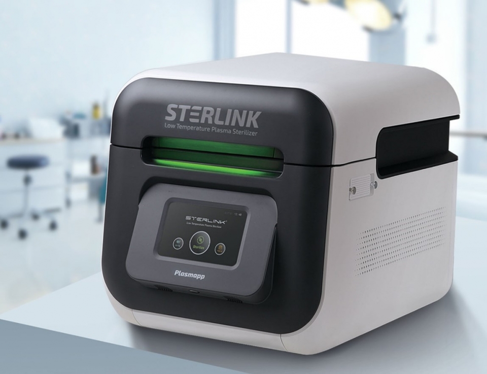 비미국계 최초 FDA 인증을 받은 플라즈맵의 멸균기 'STERLINK 15s Plus'